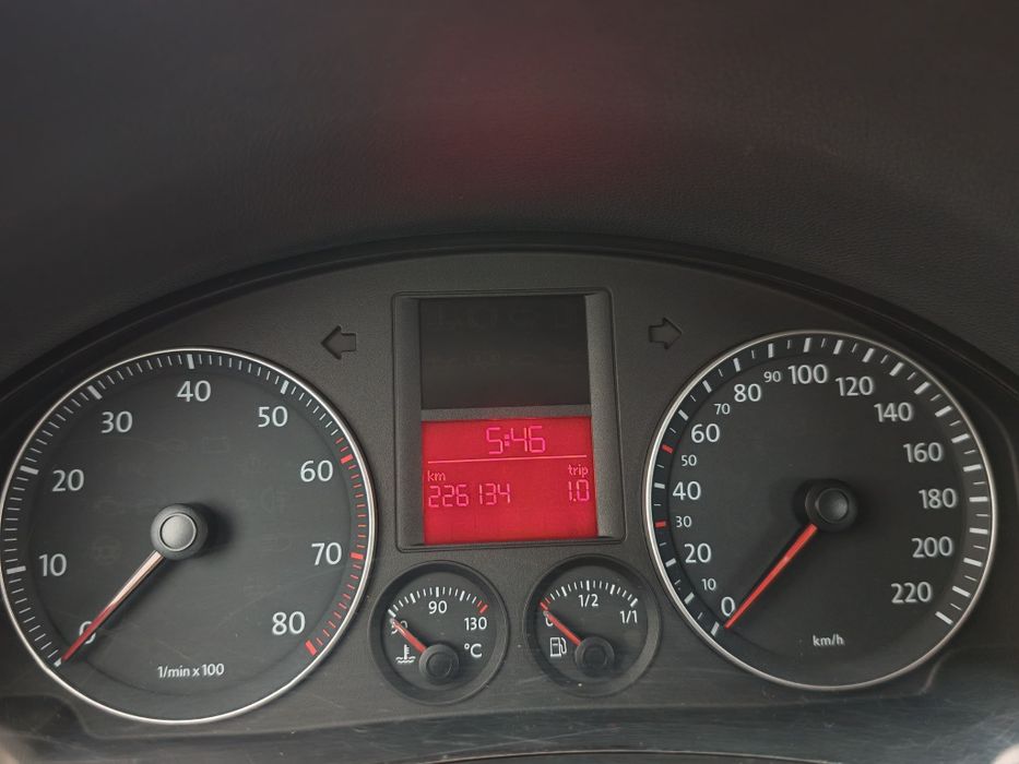 VOLKSWAGEN Golf 2004 — imagine 5