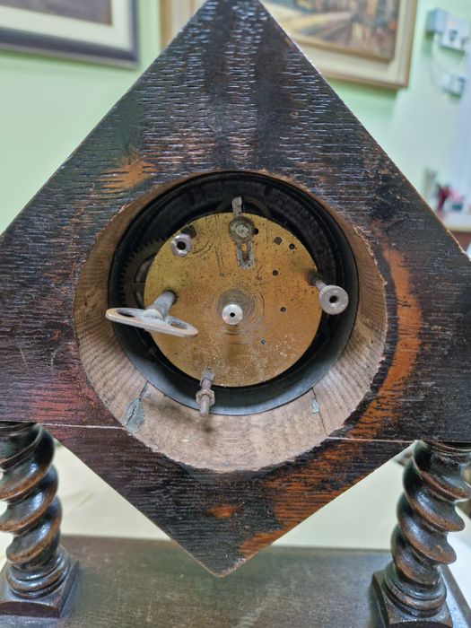 Прекрасен антикварен колекционерски английски каминен часовник