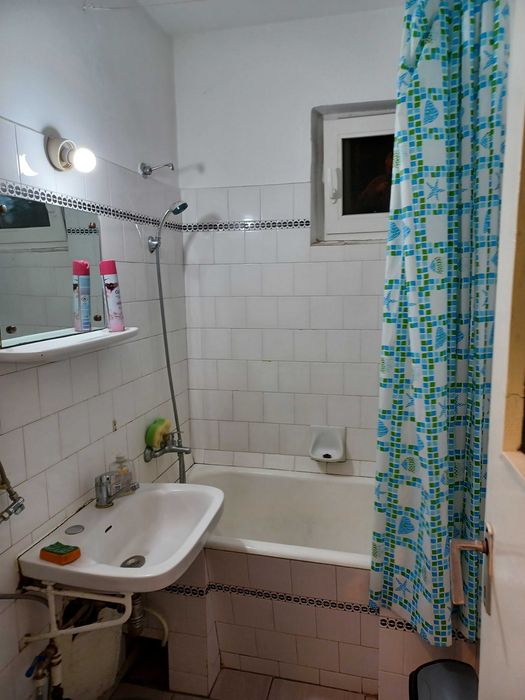 Persoană fizică închiriez apartament 2 camere