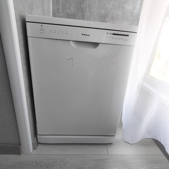 Продам посудомоечную машину