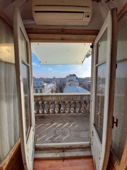 Închiriez garsonieră vintage, zonă ultracentrală