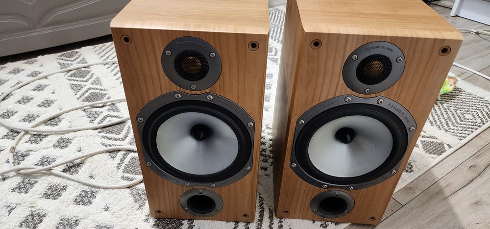 Boxe monitor audio bronze2