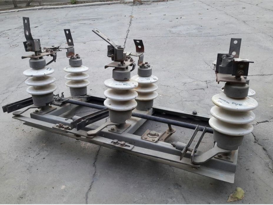 Раз"единитель линейный РЛНД- 400/10кВ