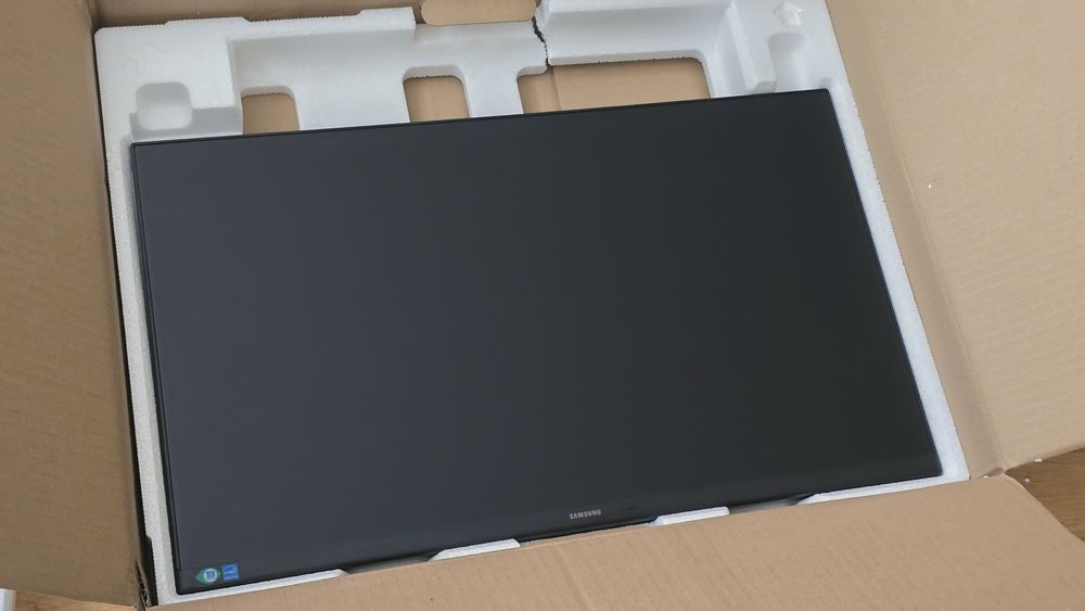 Монитор Samsung 24" IPS 100Hz S24D406GAU Essential Monitor