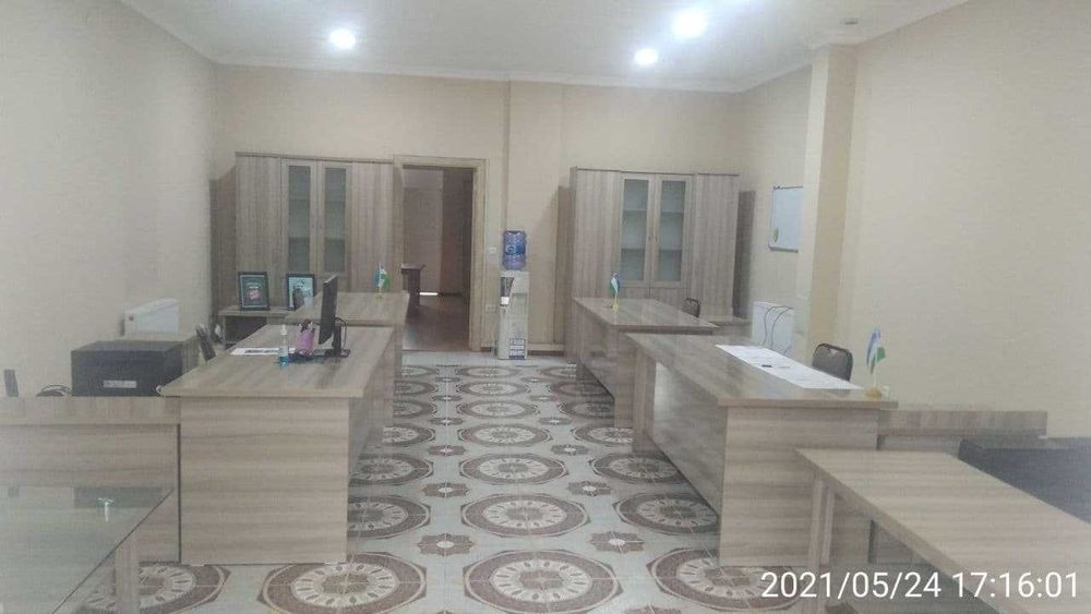 Продаётся Офисный мебель.