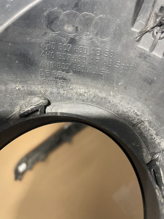 Grile bara față carbon Audi S8 plus D4