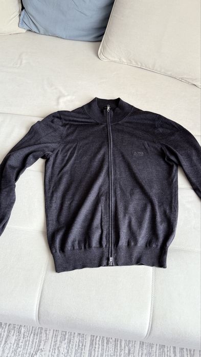Из шерсти Бомбер (кофта) на замке от Hugo Boss оригинал