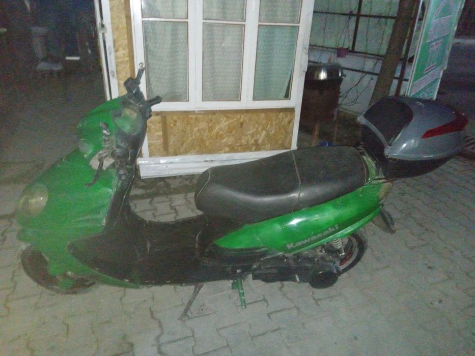 Скутер 150 кубовый