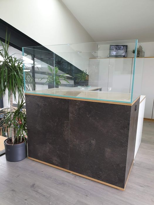 Подставка с аквариумом на заказ