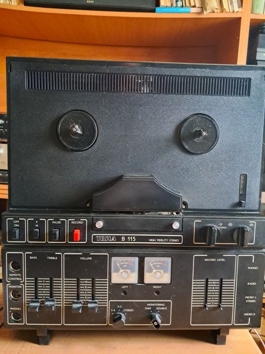 Magnetofon  Tesla B115