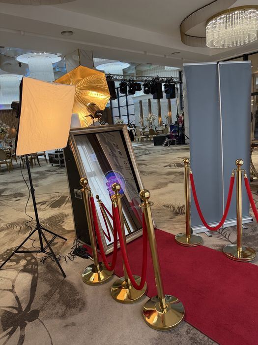 Cabină foto / Photobooth complet + imprimantă DNP + blitzuri Elinchrom