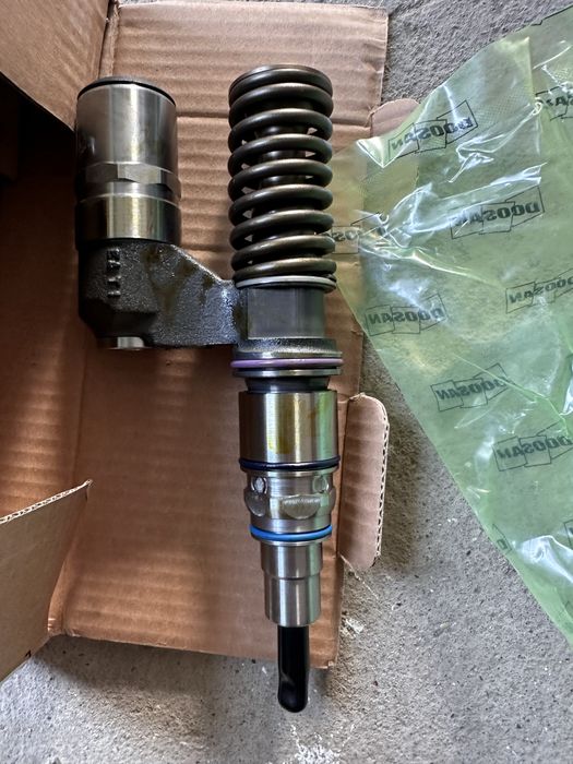 Продам новые Форсунка SCANIA