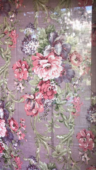 Draperie model floral 2.10 lungime * 1.07 latime