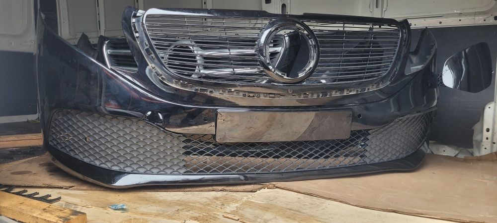 Предна брония за Мерцедес Вито В Класа W447 AMG EQV
