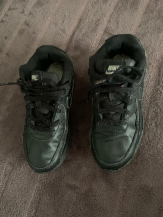 Маратонки на nike 33 номер