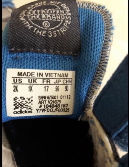 Продам детские кроссы Адидас