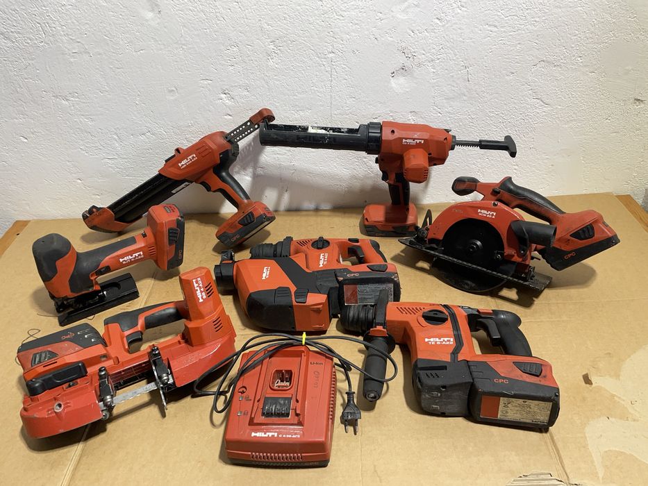 Hilti set corp +baterie 500 ron buc sau 3500 ron toate