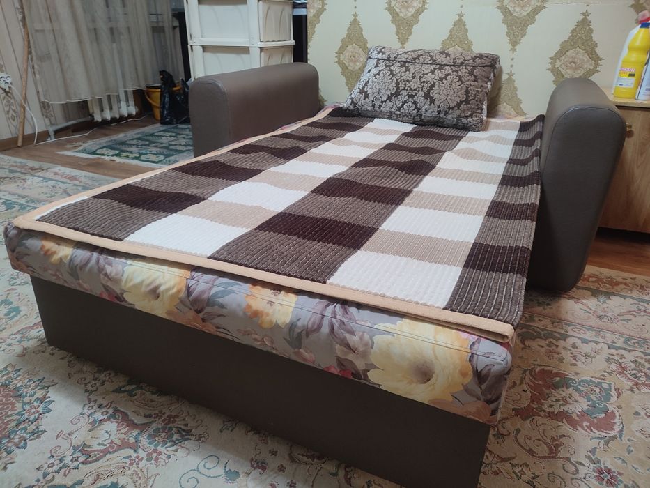 Продается Диван Спальная