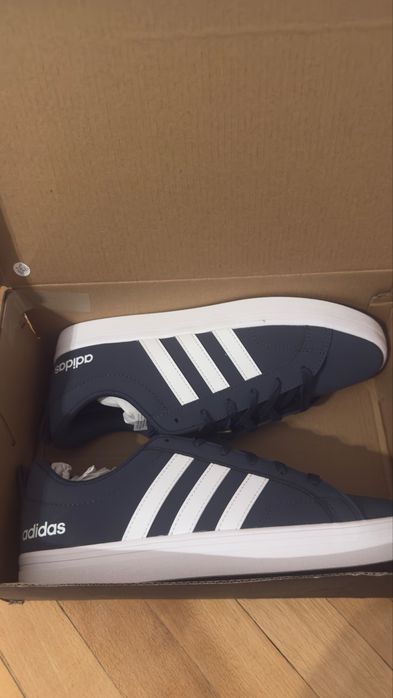 Adidas нови с кутия
