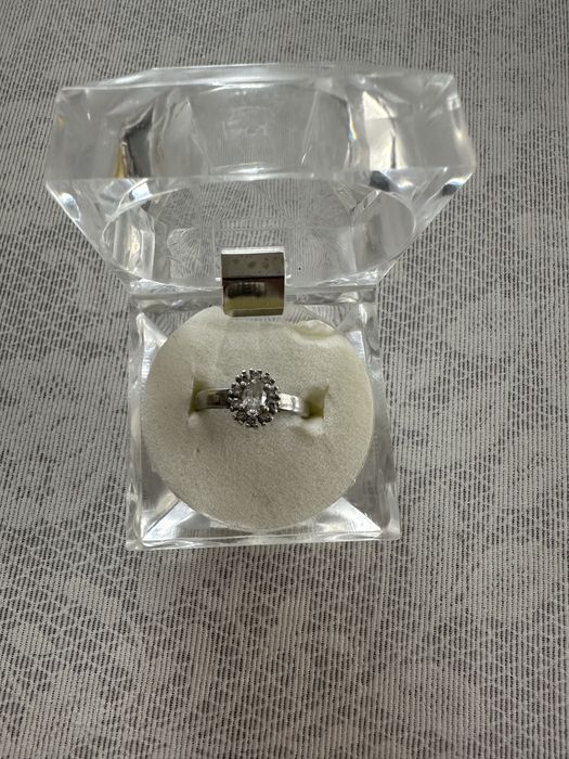 Продам кольцо серебро