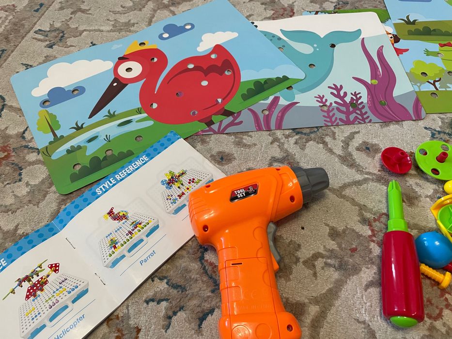 Конструктор в чемоданчике с шуруповертом