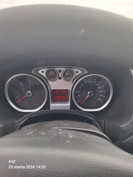 Vând masina Ford Kuga