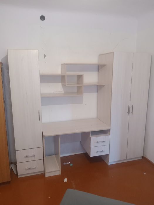 Шкафы почти новые