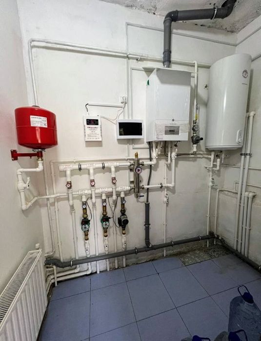 Мирзо Улугбек тумани
Ориентир умрзок ота ресторан
2 қаватли
4 хонали
Ж