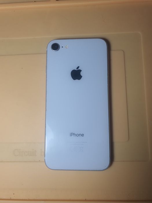 Iphone 8 (64gb) 25000