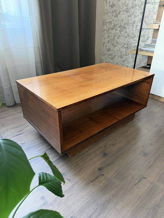 Журнальный столик