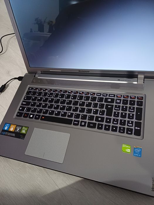 Laptop Lenovo Z710