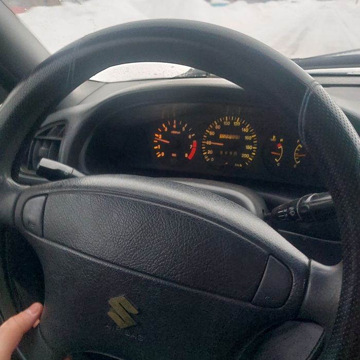 Suzuki baleno 1995 года