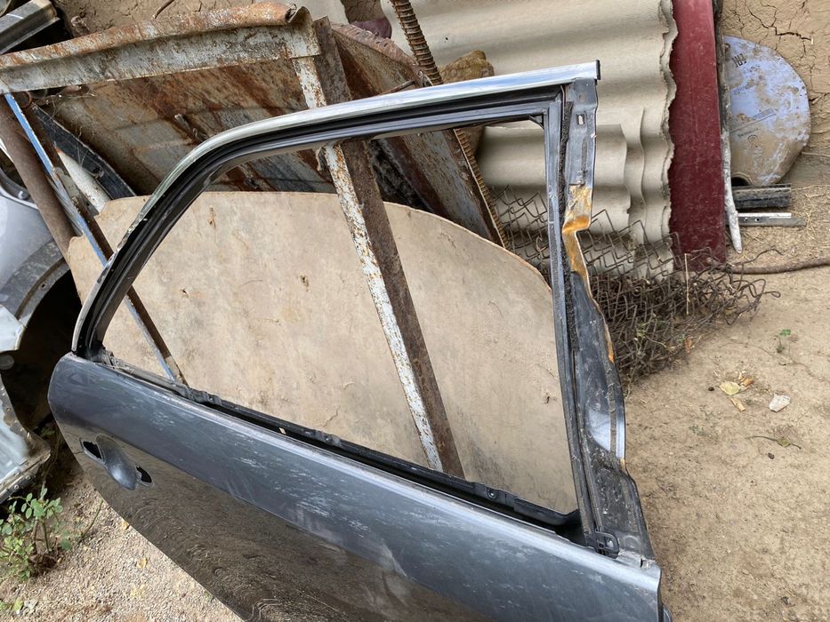 Двери та Toyota 50-55