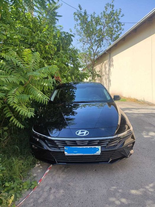 Узимники зур холатда Hyundai Elantra