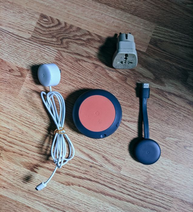 Boxa inteligenta Google Home Mini & Google Chromecast