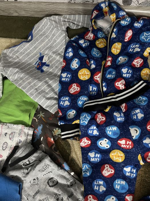 Отдам 2 пакета детских вещей за Raffaello