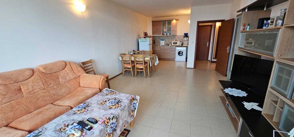 Продава се Двустаен апартамент в к.к. Слънчев бряг - 90 кв.м за 1278 €/кв.м - Снимка #3