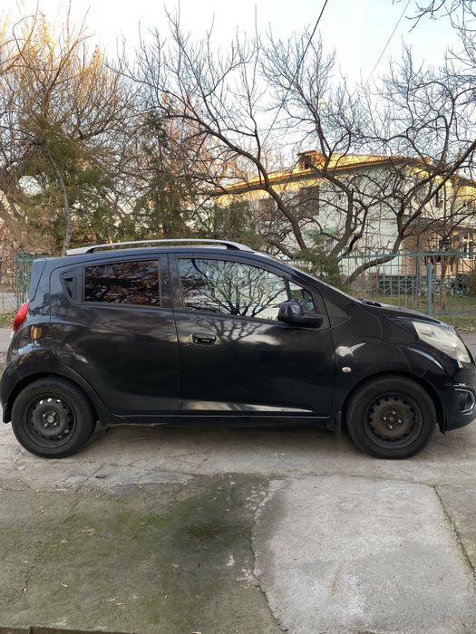 Chevrolet Spark 2015 Qora