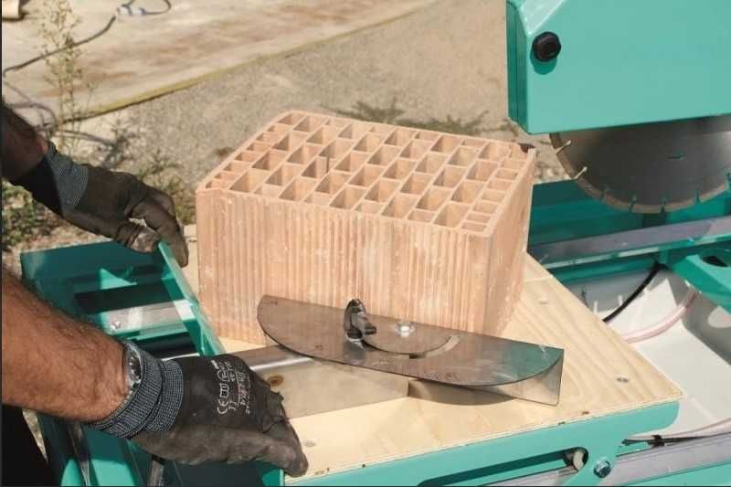 Машина/маса за рязане на тухли  Imer M 400, 2.2 kW, с диск Ф350/400мм