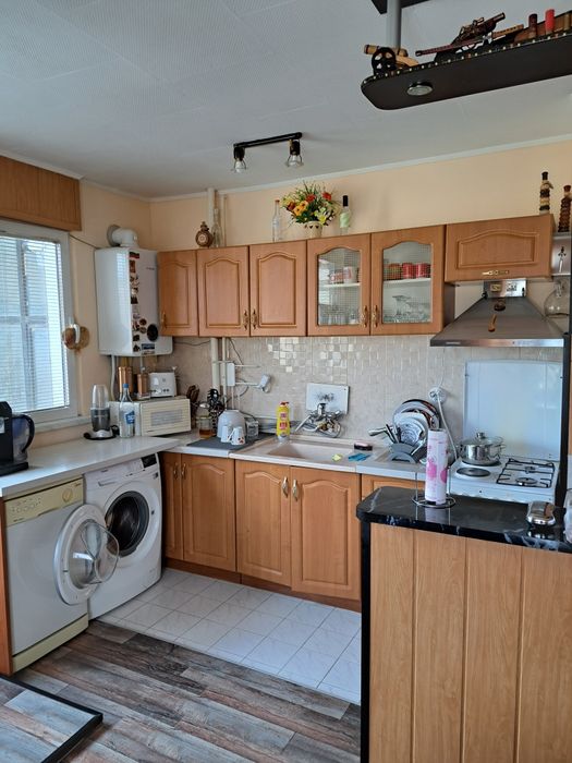 Продава се Четиристаен апартамент в Разград, Център - 120 кв.м за 1509 €/кв.м - Снимка #2