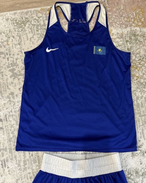 Боксерская форма nike на рост 170-180 см