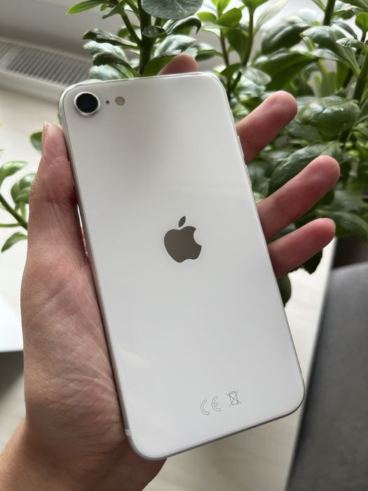iPhone SE  white 64 Gb 78% baterie