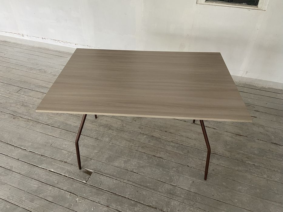 продам столы почти новые