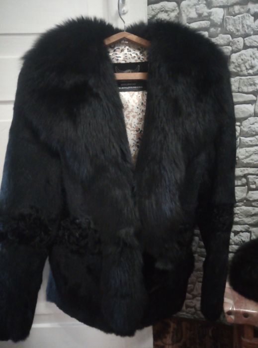 Продам шубу, очень красивая.