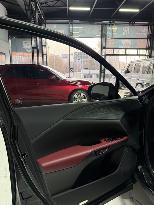 Продается Lexus RX500h F Sport 2024