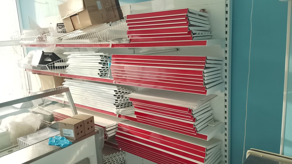 Продам торговые стеллажи