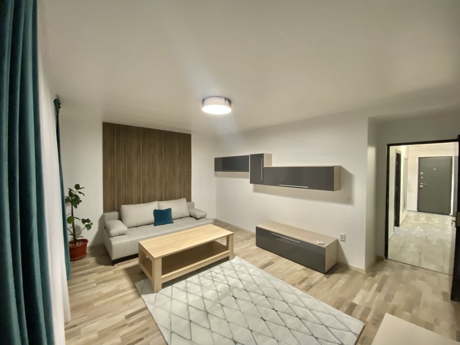 Proprietar, vand apartament deosebit cu 2 camere, parcare in curte privata - Vedere 3