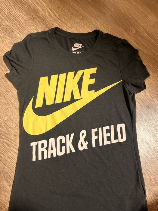 Nike дамска тениска