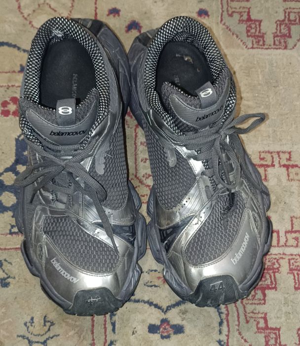 продам кроссовки б/у