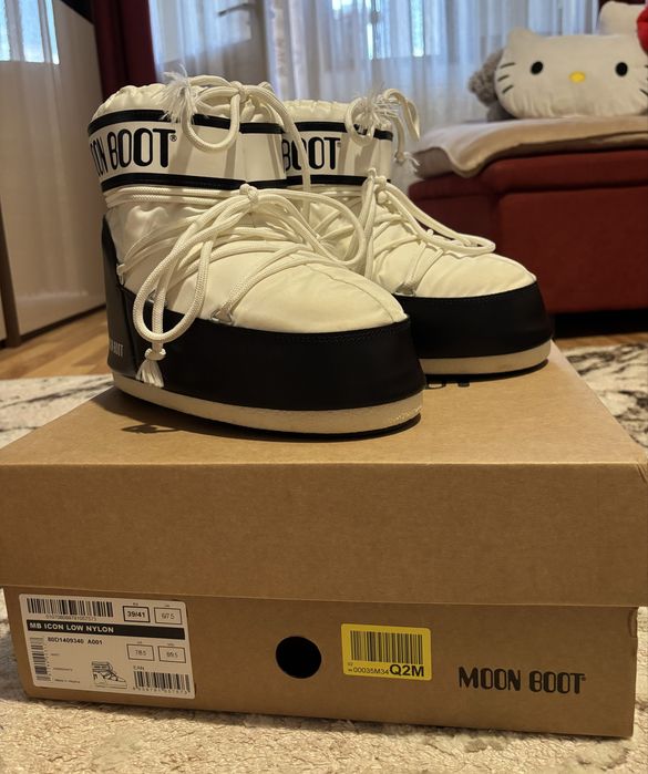 Moon Boot Icon Low Nylon – Alb/Negru – Mărimea 39-41 – Ca Noi!